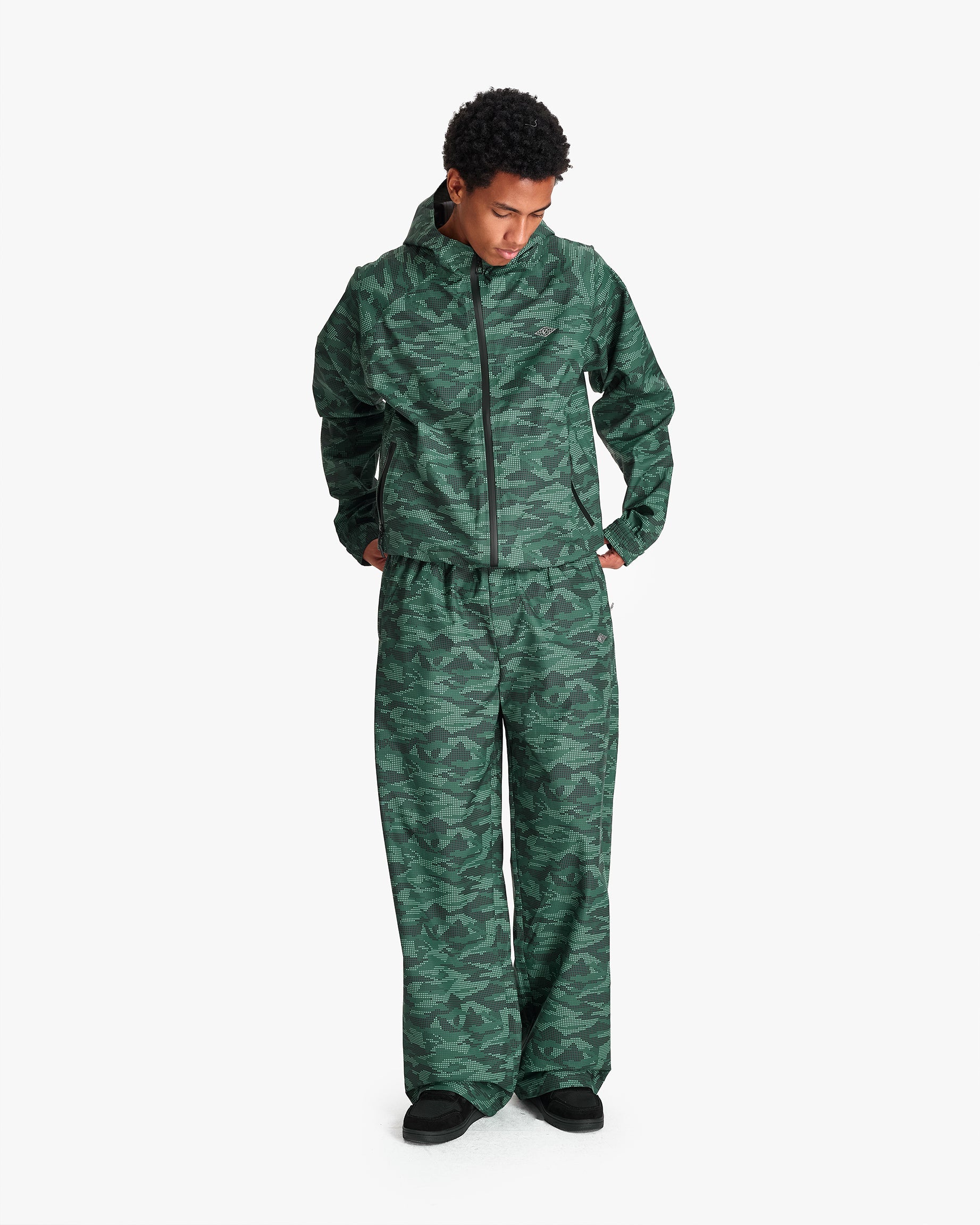 WINDBREAKER DOTTED CAMO GREEN