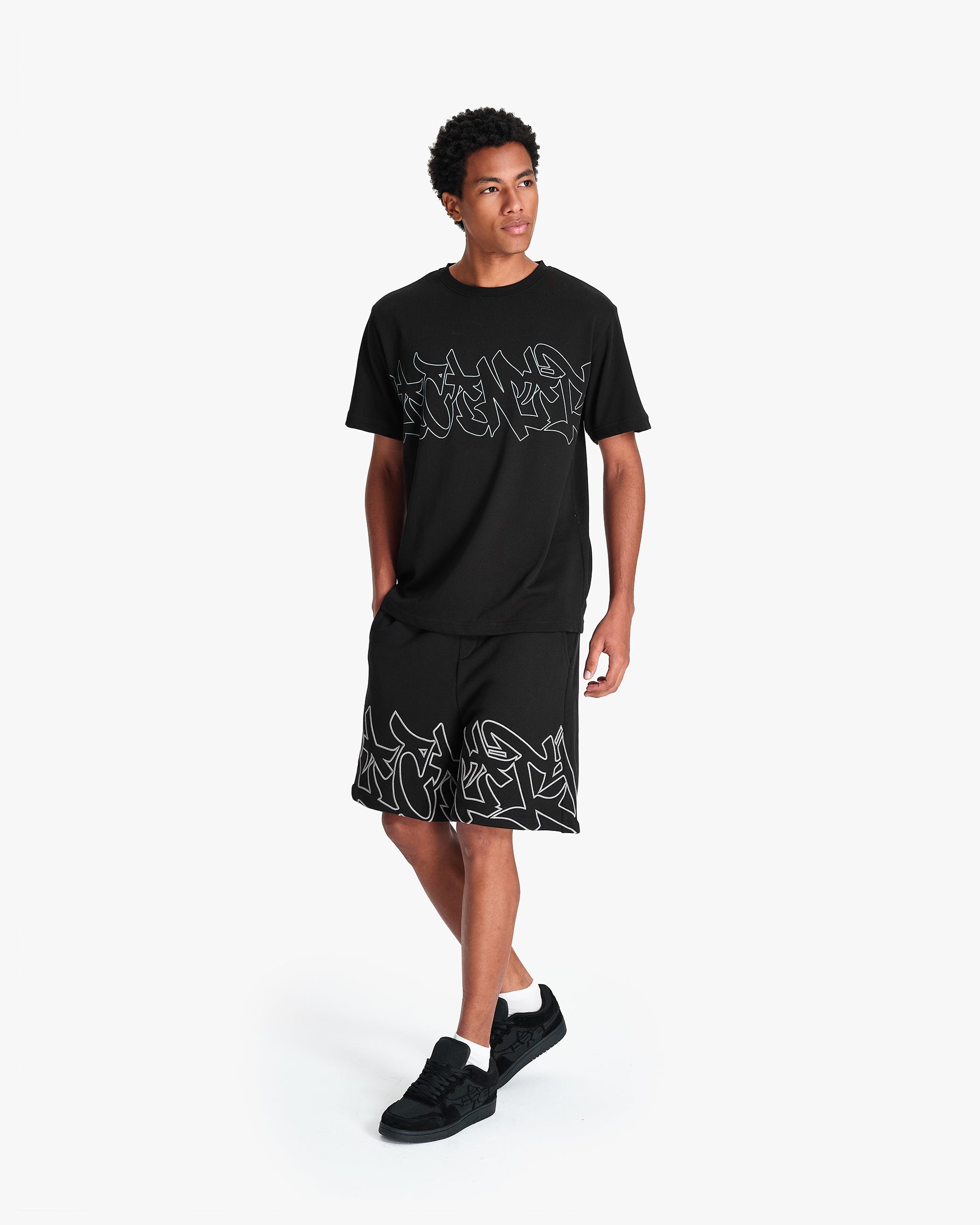 GRAFFITI TEE BLACK