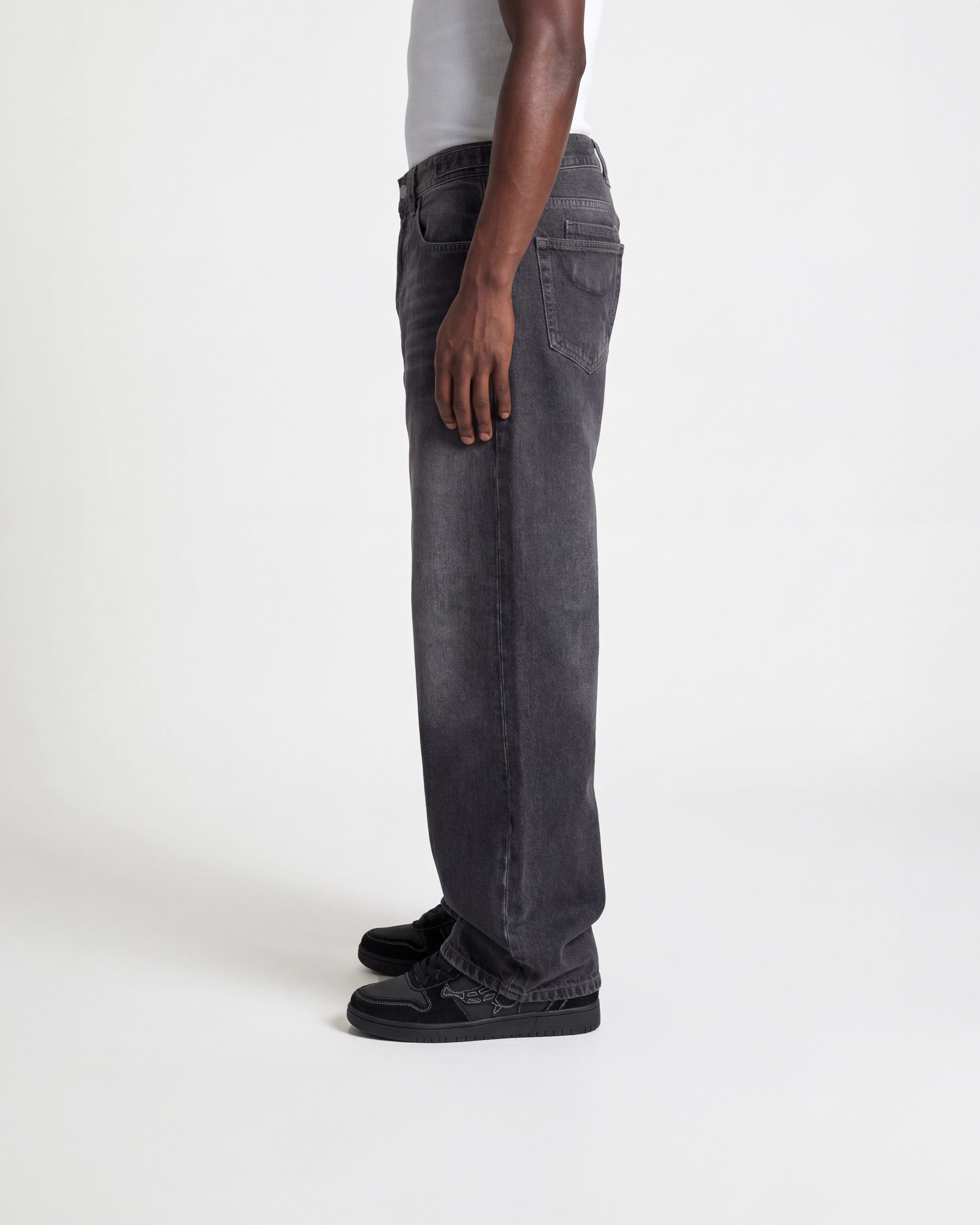 STONE WASHED DENIM
