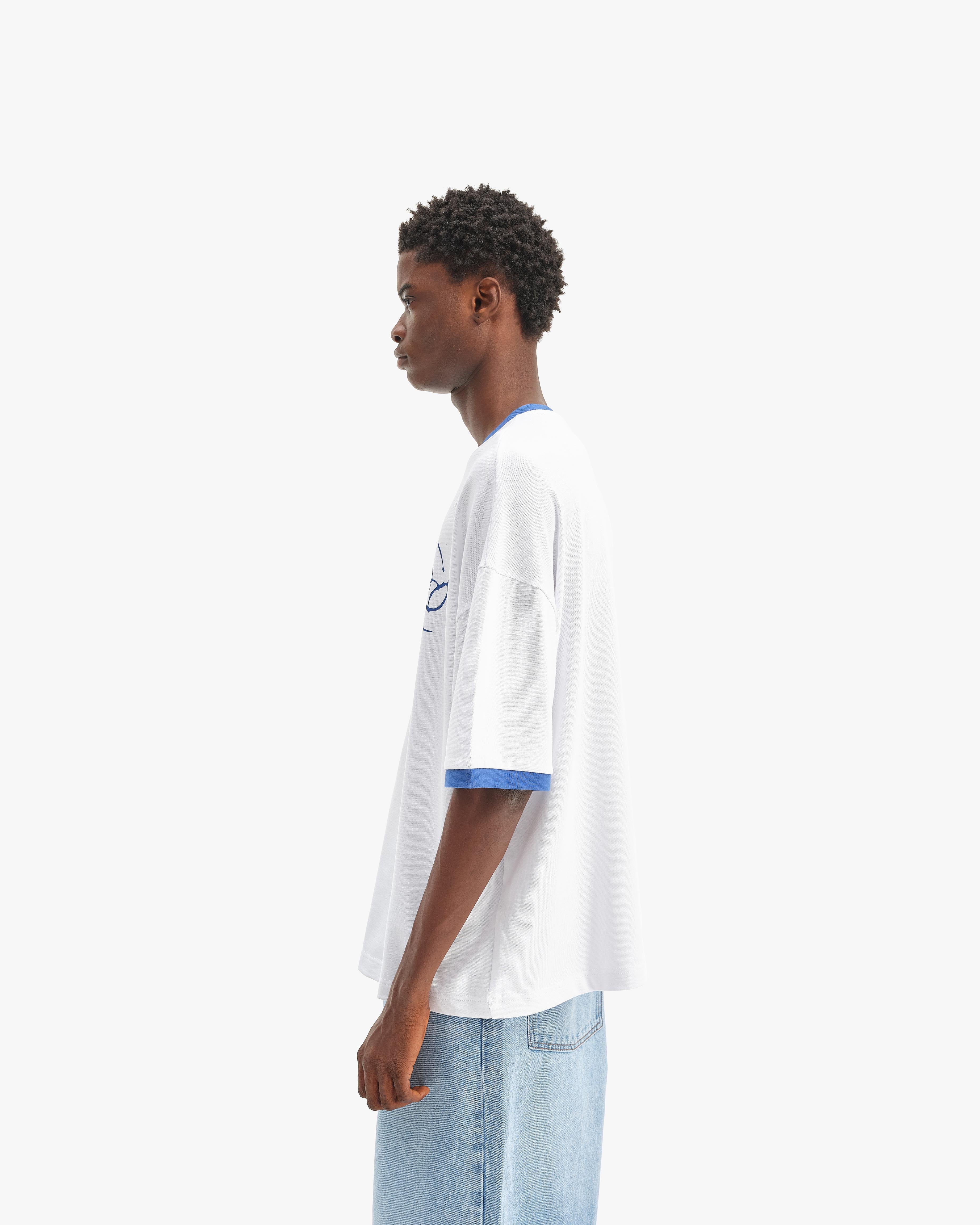 SIGNATURE TEE WHITE/BLUE