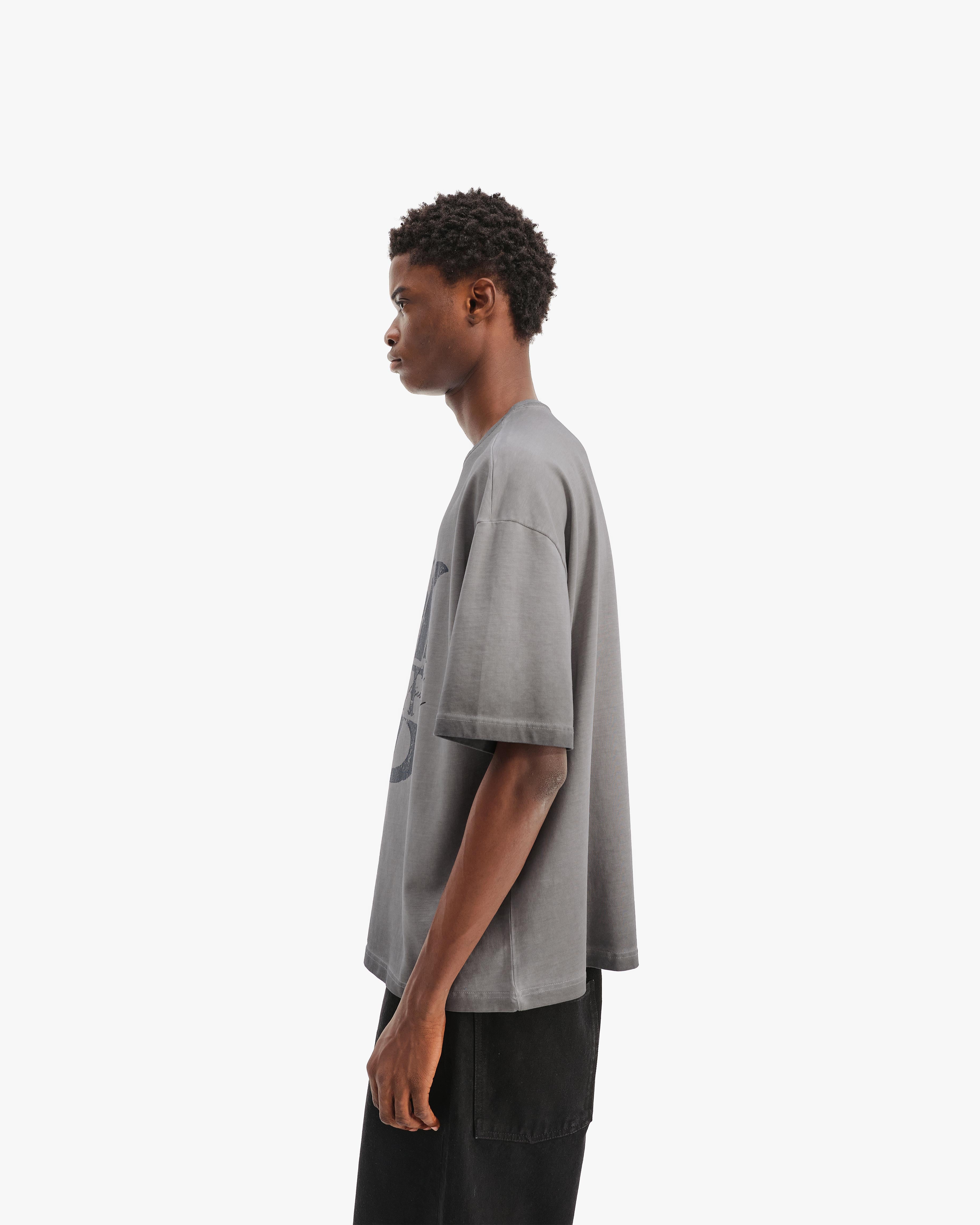INITIALS TEE DARK GREY