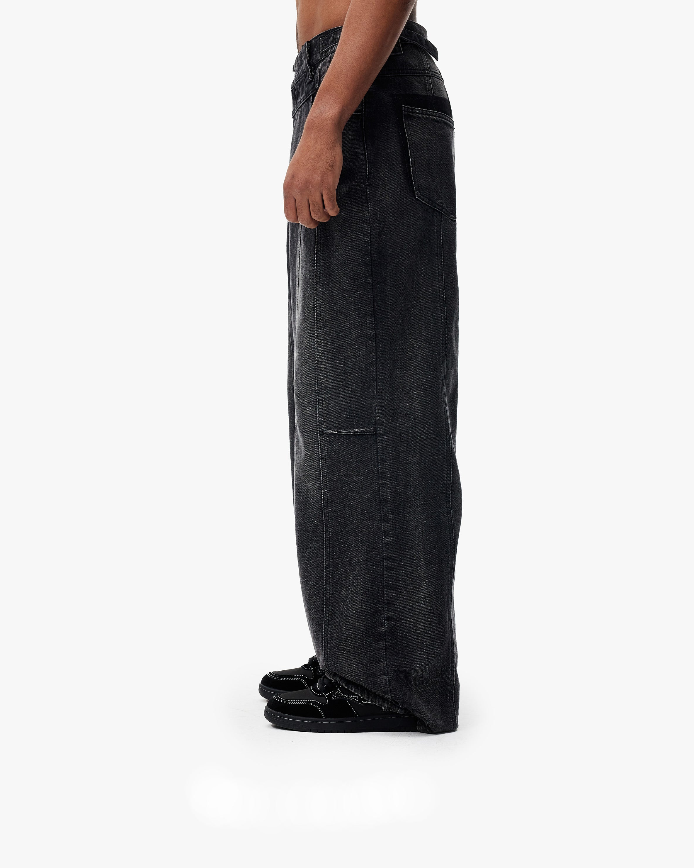 MAXIMUM DENIM CONCRETE